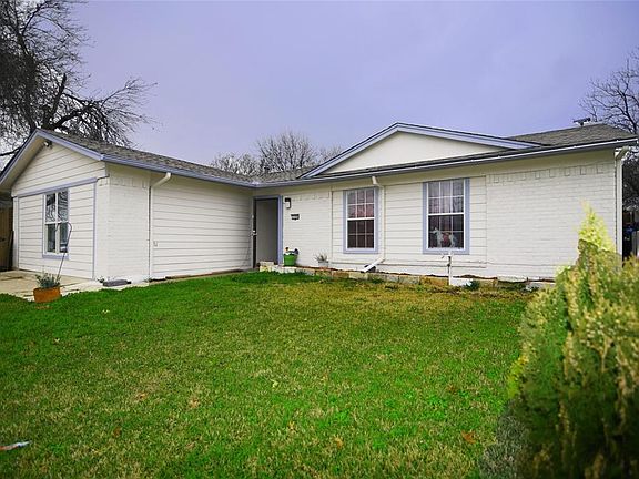 5th image of 12305 Squire Dr
