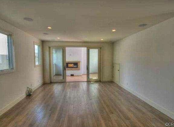5th image of 717 1/2 Larkspur Ave