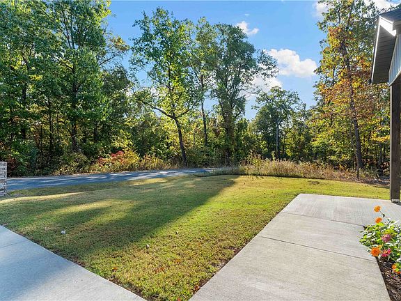 4th image of 16 Kentallen Ln