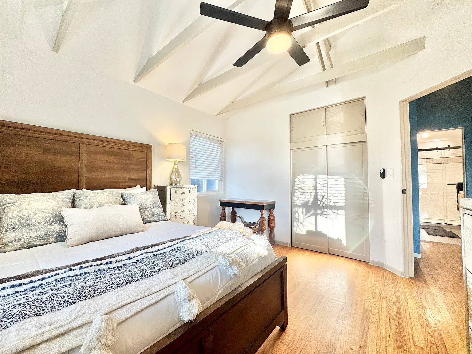 1 bed, $4,350 — Photo 4
