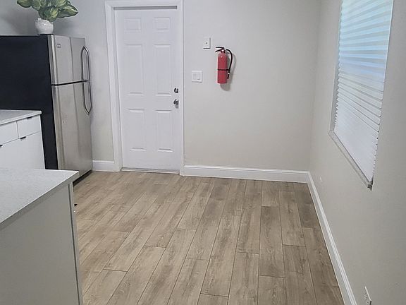 2nd image of 316 SW 9th St #1