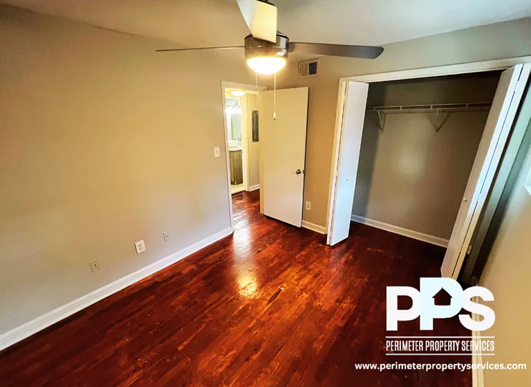 221 Lampkin St NE #6 — Photo 6
