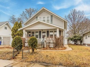 2011 D St SW, Cedar Rapids, IA 52404