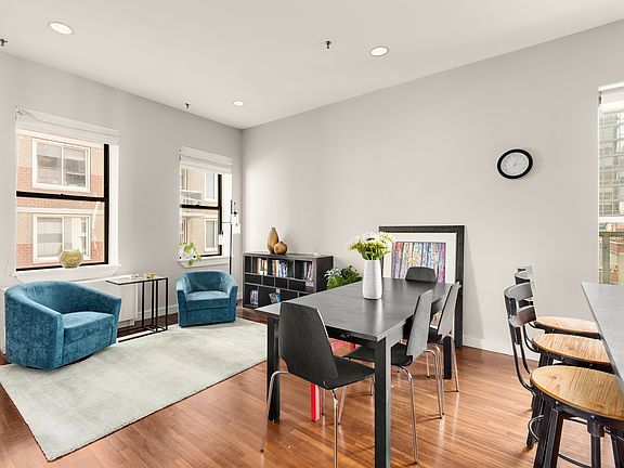 3rd image of 552 W 43rd St #Phb