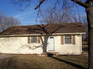 614 S 12th St, Parsons, KS 67357
