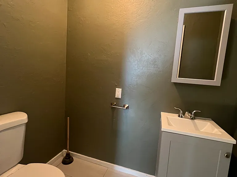2214 Florence St — Photo 12