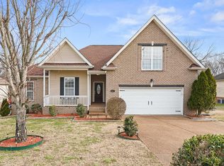 637 Walton Ferry Rd, Hendersonville, TN 37075