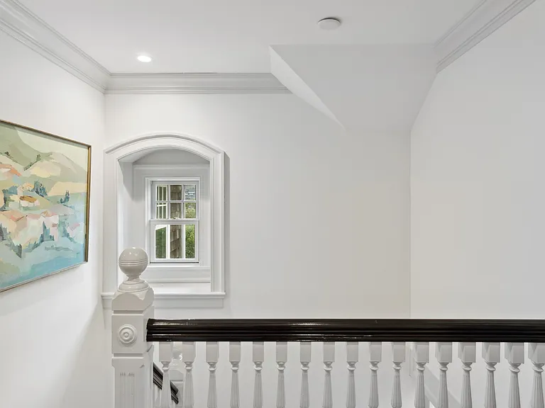 166 Hampton Rd — Photo 11