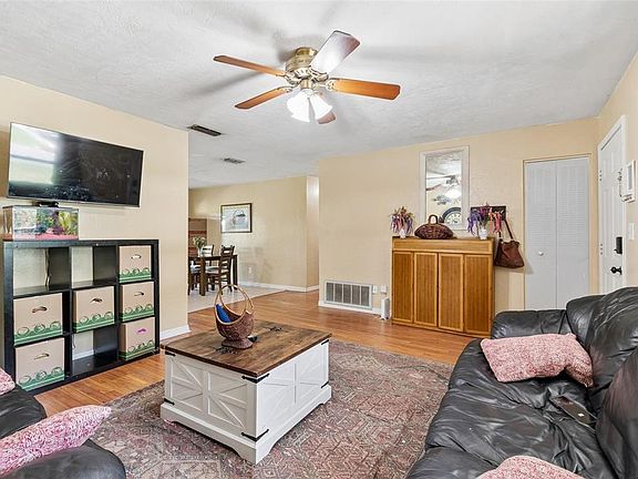 3rd image of 5934 NW 30th Ter