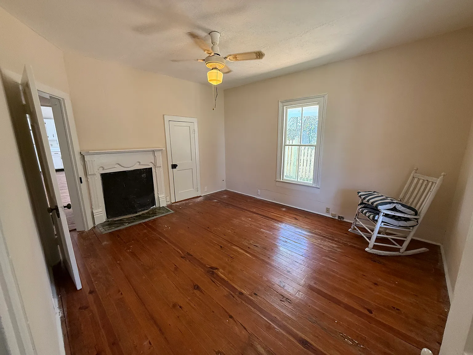 2 bed, 1205 sqft, $1,999 — Photo 4