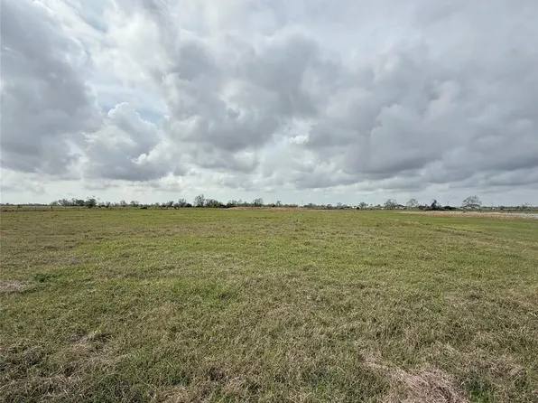 8 Fm 457, Bay City, TX 77414