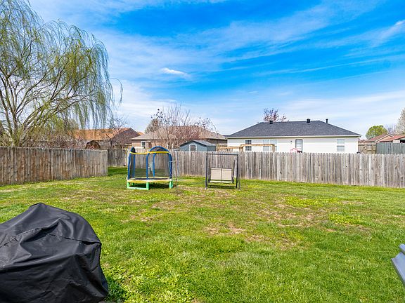 4th image of 2331 Heritage Park Dr