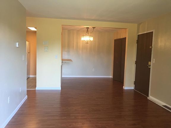 3rd image of 1493 E Chateau Vert St E APT C