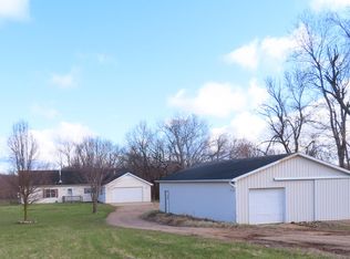 2850 W Leinaar Rd, Delton, MI 49046