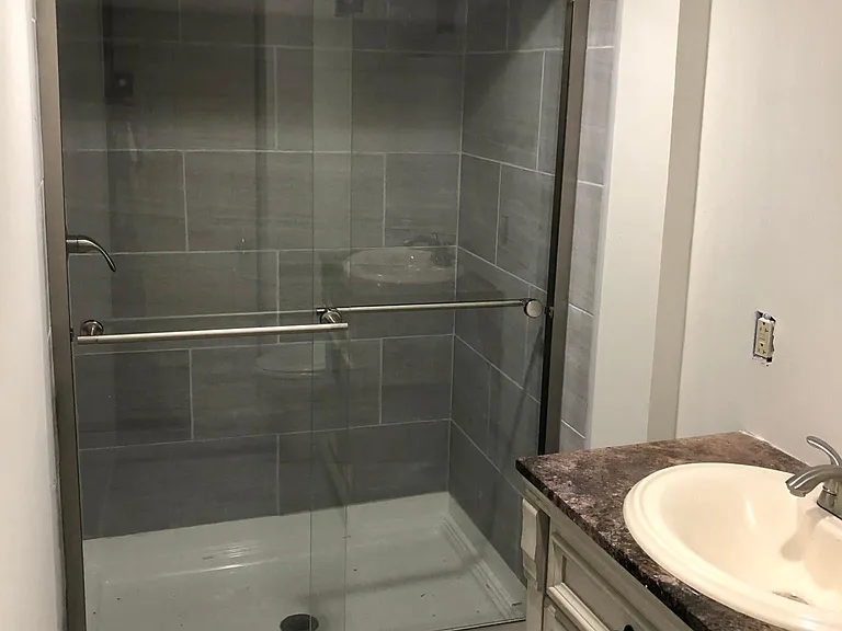 Fully Remodeled Full basement bathroom!