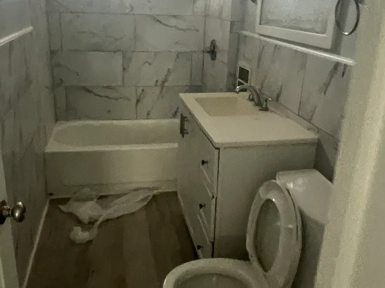 16 Stewart St #2 — Photo 13