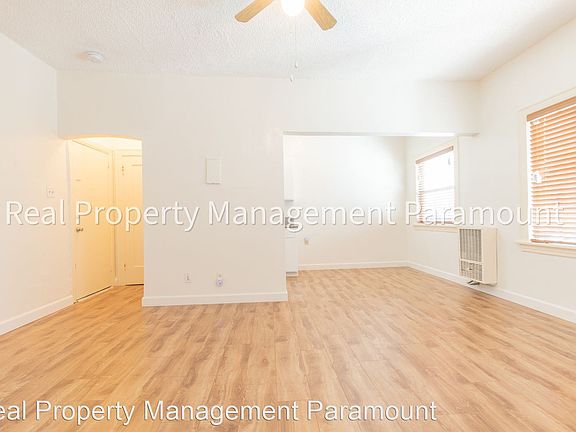 5th image of 910 W 41st St #27