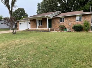 2103 Oakridge Dr, Ava, MO 65608