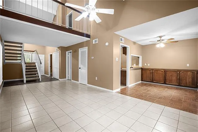2 bed, 2.0 bath, 1465 sqft, $1,200 — Photo 3