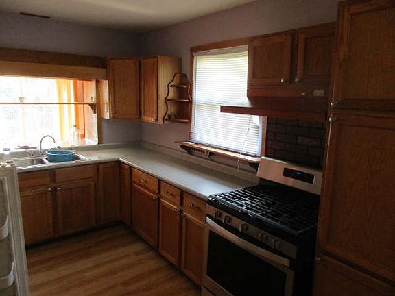 4th image of 10506 S 81st Ct