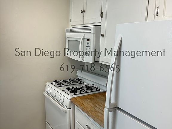 4th image of 736-46 E Ave #736
