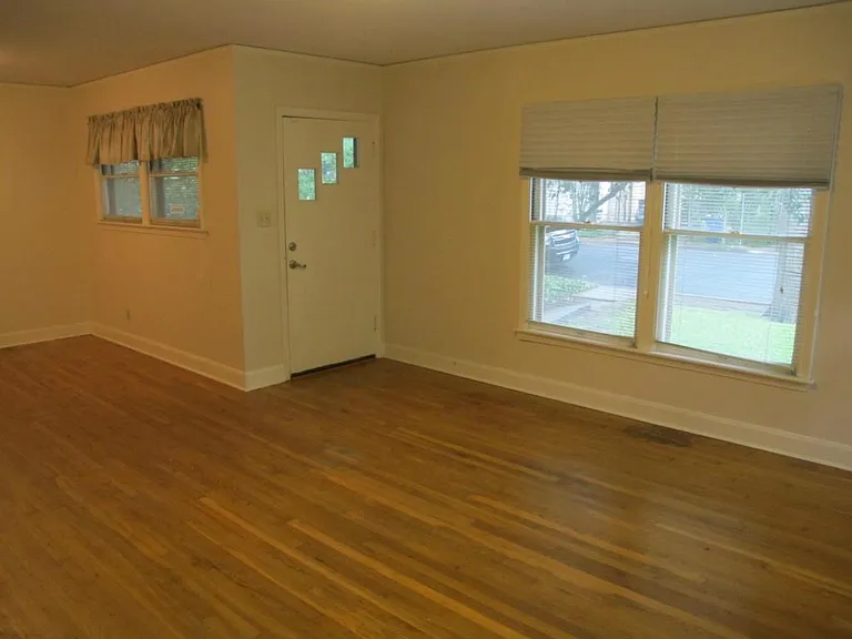 2409 Northland Dr — Photo 3
