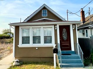 10203 Rau Ct, Jamaica, NY 11414