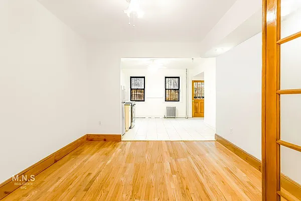 Rented by MNS | media 11