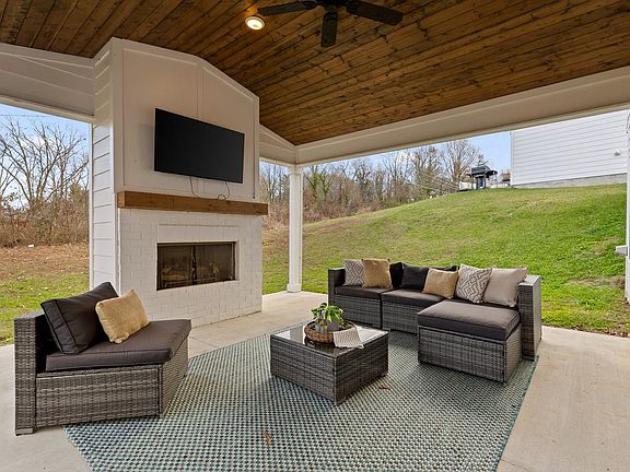 3rd image of 3931 Inlet Loop