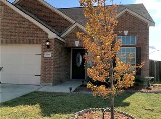 10049 Silent Hollow Dr, Fort Worth, TX 76140