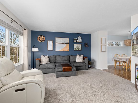 3rd image of 8940 Alanada Dr SE