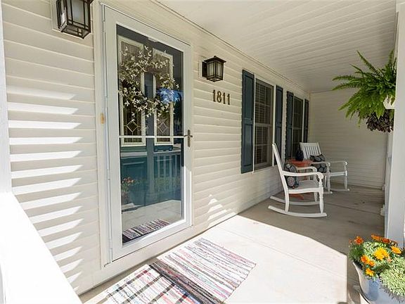 3rd image of 1811 Lilac Trails Ct