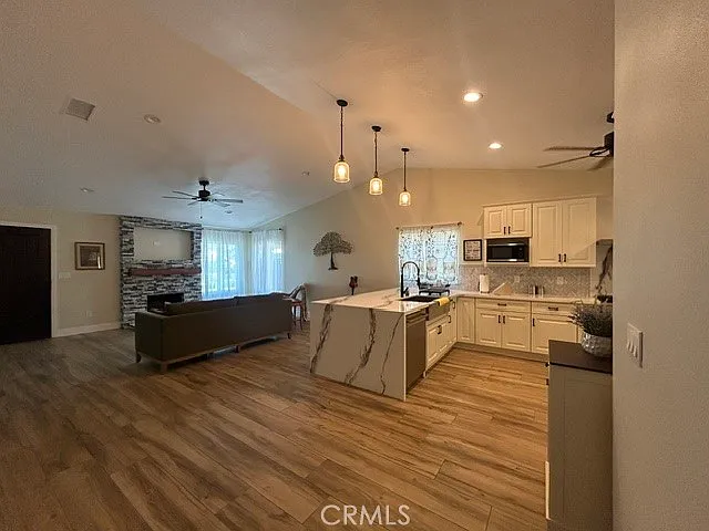 3 bed, 1494 sqft, $5,500 — Photo 2