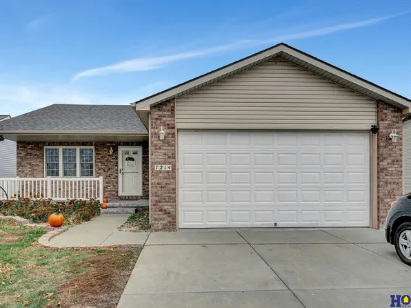 7214 Whitewater Ln, Lincoln, NE 68521
