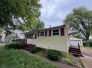 5029 47th Ave, Moline, IL 61265