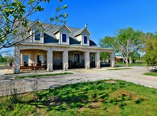 128 Machala Rd, Sealy, TX 77474