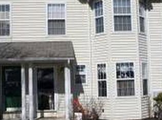 105 Peters Ct, Coatesville, PA 19320
