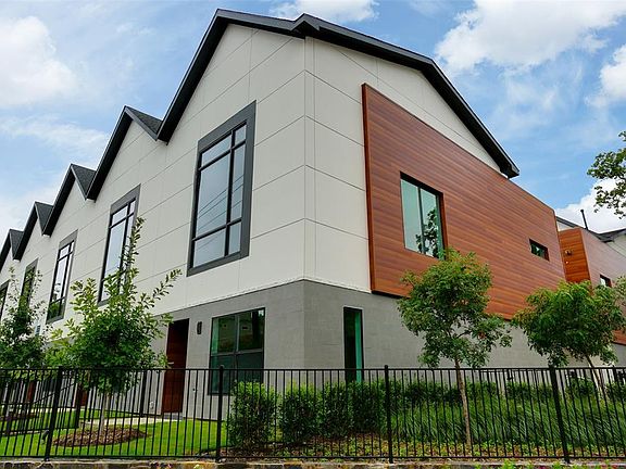 2nd image of 3880 N Munger Ave #8
