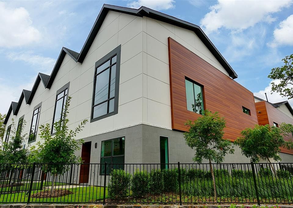 1st image of 3880 N Munger Ave #7