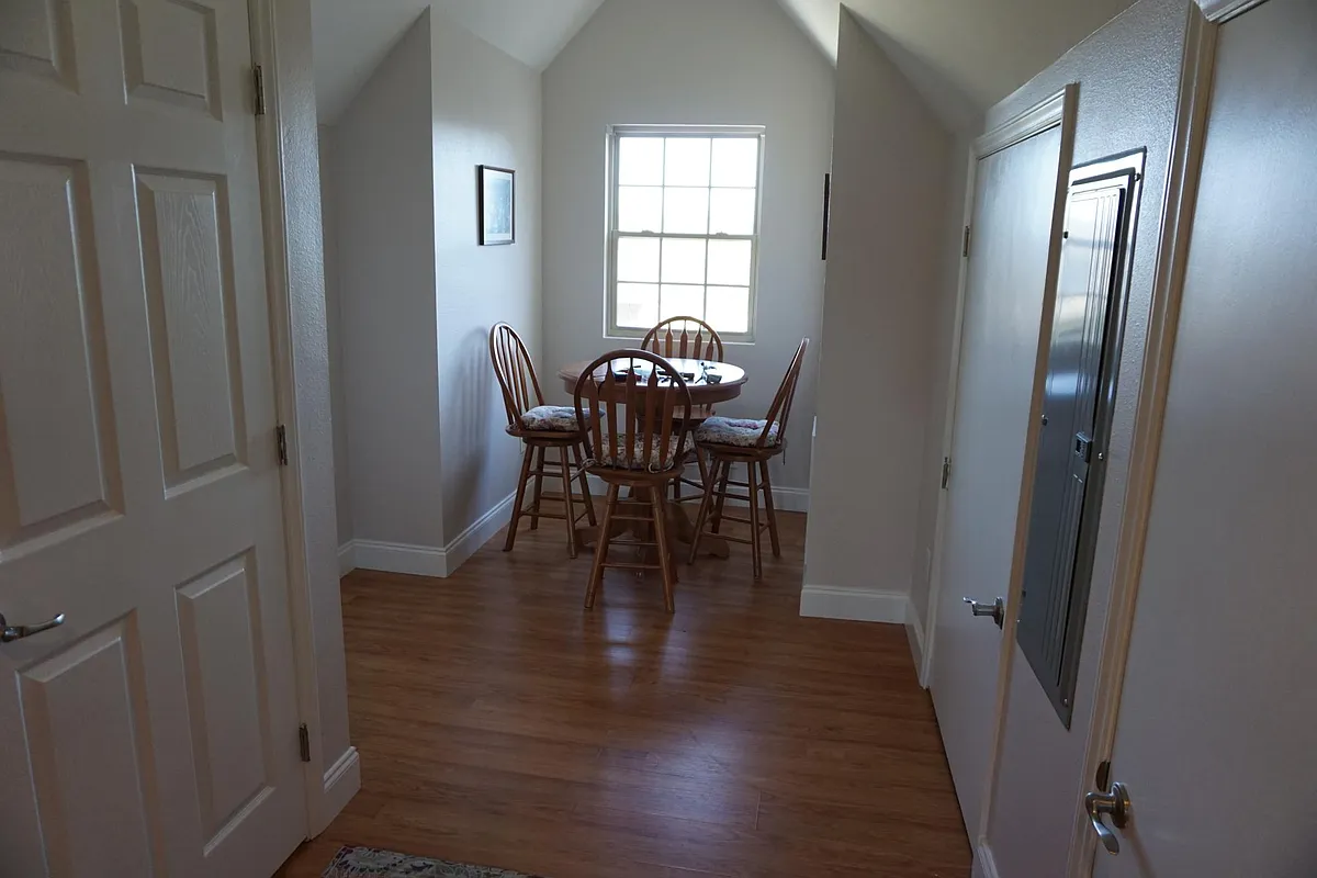 Building Photo - 2123 Missouri St #2