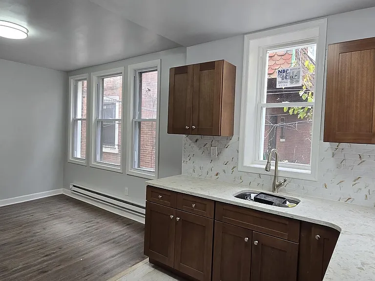 1411 W Loudon St — Photo 47