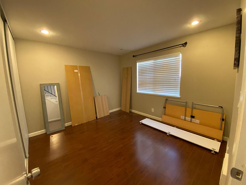 Bedroom 1 (Furniture will be removed)