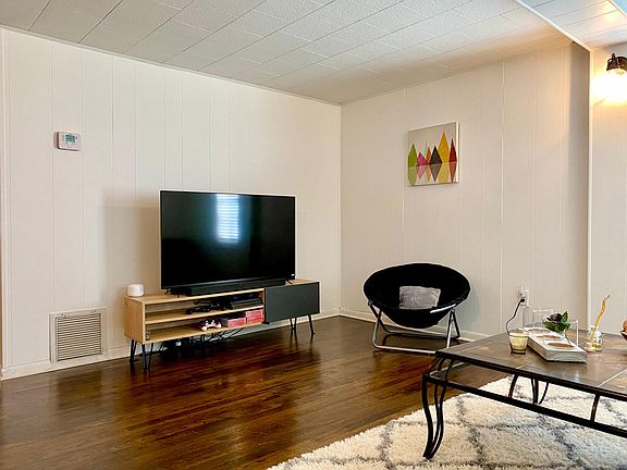 4th image of 3010 Kilgore St