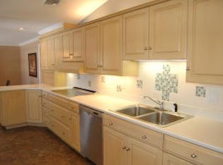 1810 State St, East Petersburg, PA 17520