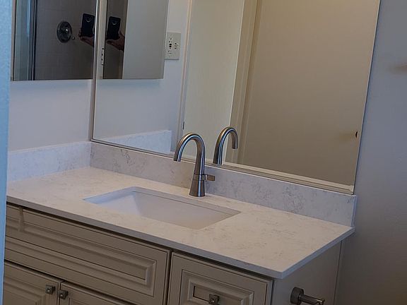 3rd image of 31 Circle Dr Unit F