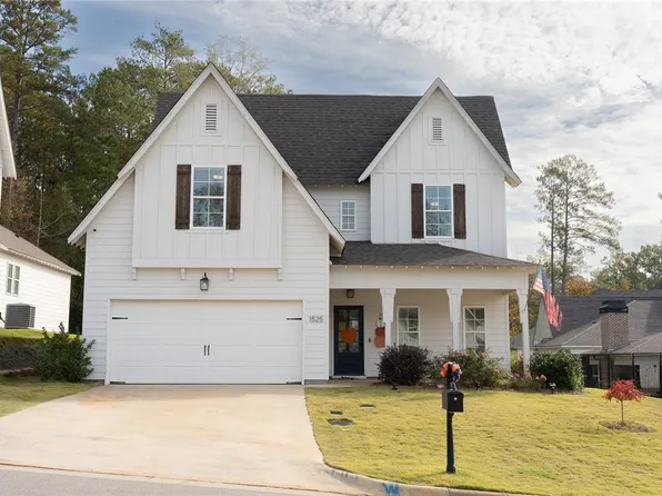 1525 Dartmouth Dr, Auburn, AL 36830