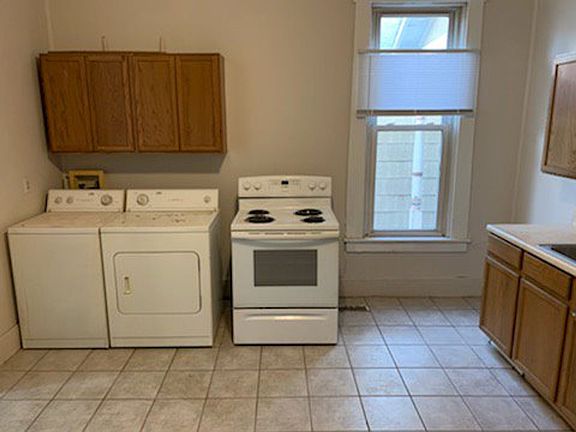3rd image of 1112-1114.5 North St #1112