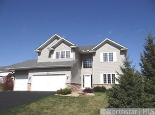 9012 Carriage Hill Rd, Savage, MN 55378