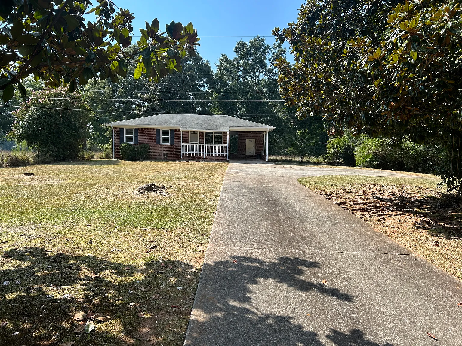 3 bed, 972 sqft, $1,495 — Photo 1
