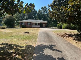 665 Wildwood Dr, Social Circle, GA 30025